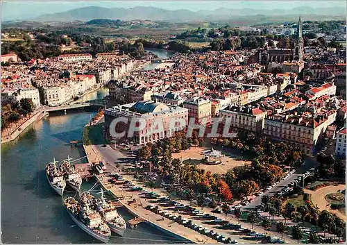 Cartes postales moderne Bayonne Vue generale et l'hotel de ville Bateaux