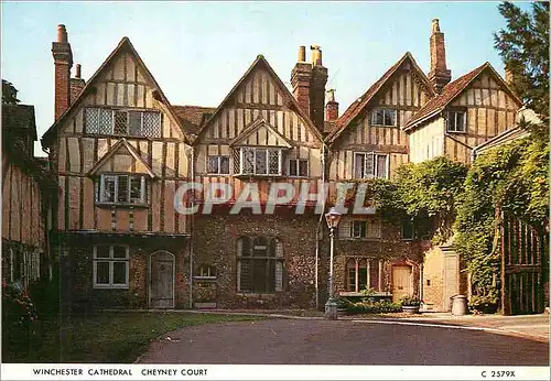Cartes postales moderne Winchester Cathedral Cheyney Court