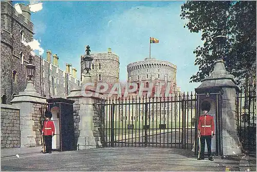 Moderne Karte Sentries at the Gates if Windsor Castle