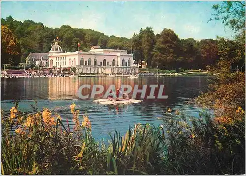 Cartes postales moderne Station Thermale de Bagnoles de l'Orne Le Casino du Lac Pedalo