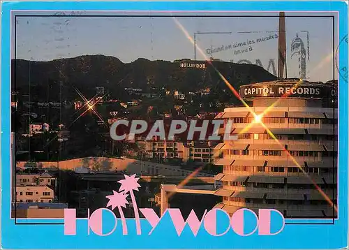 Cartes postales moderne Famous Capitol records Building with the Hollywood Hills in the Background