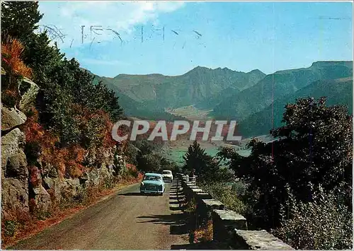 Cartes postales moderne Le Sancy P de D La Vallee et la Chaine du Sancy