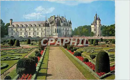 Cartes postales moderne Chenonceaux Indre et Loire et a droite la Tour des Marques