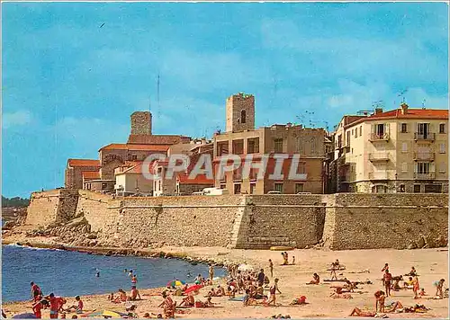 Cartes postales moderne Antibes La Plage de la Gravette et les Remparts