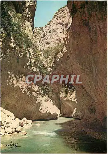 Cartes postales moderne Les Gorges Pittoresques du Verdon Au fond des Gorges l'entree des Ralinques