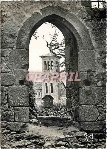 Cartes postales moderne Clisson Eglise N D prise d'une fenetre interieur du chateau
