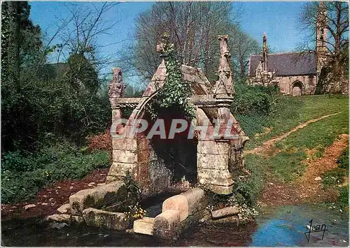 Cartes postales moderne La Bretagne Briec (Finistere) Chapelle et Fontaine de St Venec (Route de Quimper a Chateaulin