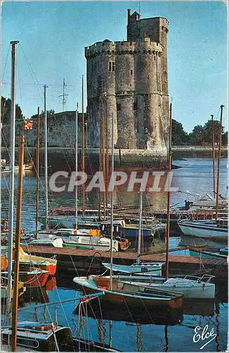 Moderne Karte La Rochelle (Ch Mme) Un coin du Bassin des Yachts et la Tour Saint Nicolas Bateaux