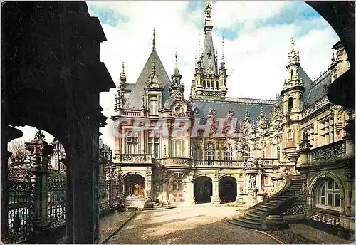 Cartes postales moderne Benedictine a Fecamp vue de la Cour d'Honneur