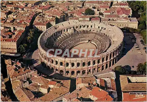 Cartes postales moderne Nimes (Gard) Vue aerienne sur les Arenes romaines
