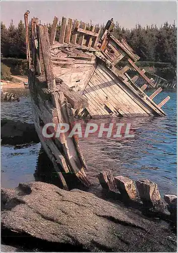 Cartes postales moderne Bretagne aux mille visages Epave de bateau de peche