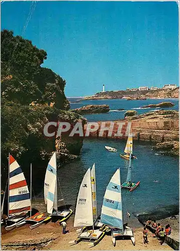 Cartes postales moderne Biarritz (Pyr Atl) Le Port et le Phare Bateaux Catamaran