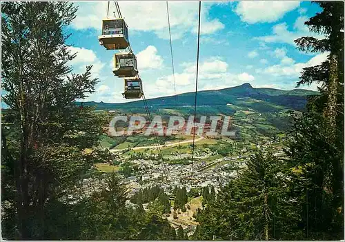 Cartes postales moderne L'Auvergne touristique la Bourboule (alt 852 m) Vue generale et la Banne d'Ordanche (1515 m)