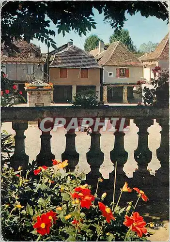 Cartes postales moderne Bretenoux en Quercy (Lot) Place des Couverts (XIIIe s)