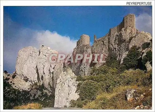 Cartes postales moderne Chateau de Peyrepertuse (Aude) vue generale du chateau qui epouse un eperon rocheux des corbiere