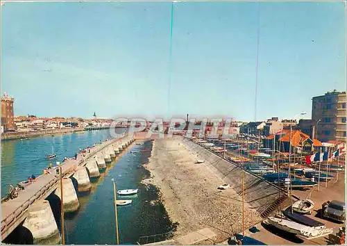 Cartes postales moderne Les Sables d'Olonne (Vendee) perle de la Cote de Lumiere Entree du Port