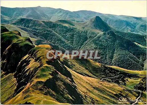 Moderne Karte Monts du Cantal Vallee de Mandailles Le Puy Griou (1694 m) au Loin a gauche le Pomb du Cantal (1