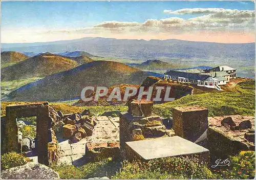 Cartes postales moderne L'Auvergne Sommet du Puy de Dome Ruines du Temple de Mercure Chaine des Puys Sud et Massif des s