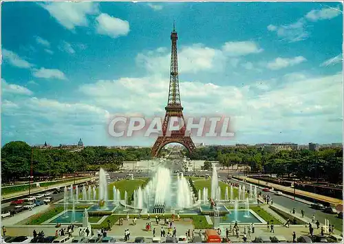 Cartes postales moderne Paris Fontaines du Palais de Champs La Tour Eiffel