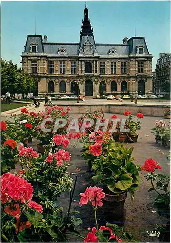 Cartes postales moderne Poitiers Vienne L'Hotel de Ville et la place du Marechal Leclerc