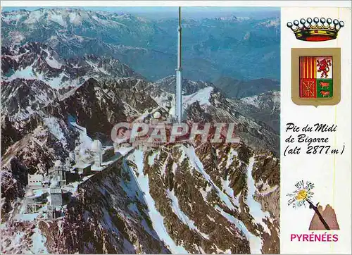 Cartes postales moderne Hautes Pyrenees Pic du Midi de Bigorre L'Observatoire et la Tour de Television