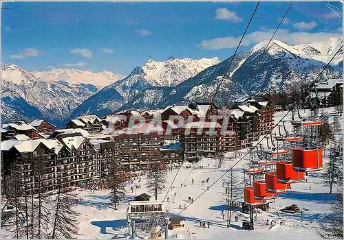 Cartes postales moderne Les Hautes Alpes Risoul Vue sur la station et les remontees mecaniques