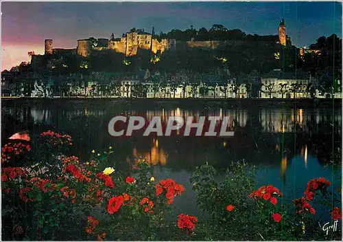 Cartes postales moderne Chinon Indre et Loire Dominant la Vienne le Chateau s'etend