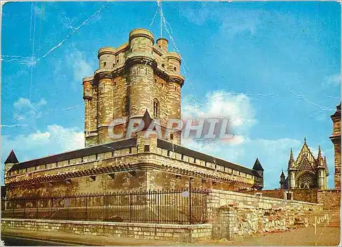 Cartes postales moderne Chateau de Vincennes Val de Marne Le Donjon et la Sainte Chapelle