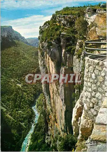 Cartes postales moderne Les Gorges Pittoresques du Verdon Route des cretes belvedere de l'Escalez surplombant le lit de