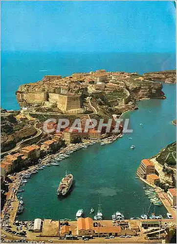 Cartes postales moderne La Corse Oasis de Beaute Bonifacio Vue d'ensemble des Quais et du Port