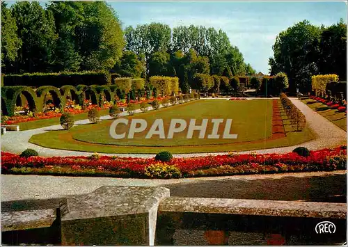 Cartes postales moderne Bourges Cher Les Pres Fichaux Le Tapis Vert