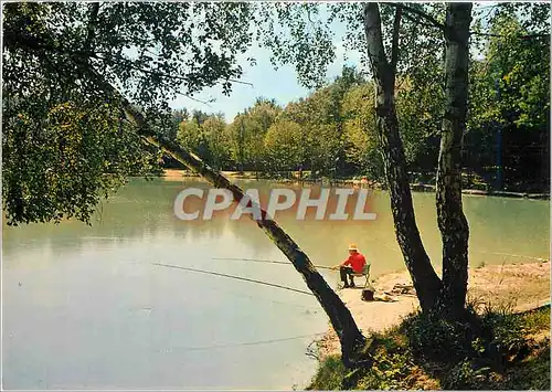 Cartes postales moderne La Foret de Carnelle Val d'Oise Le lac Bleu Peche Pecheur