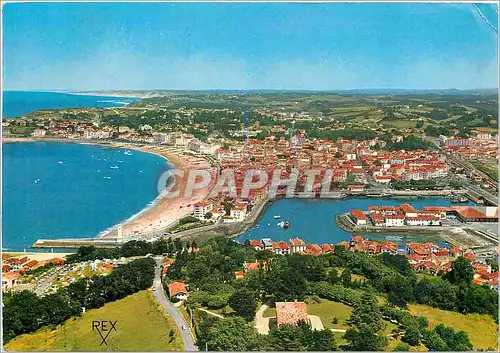 Cartes postales moderne St Jean de Luz Pyrenees Atlantiques Vue generale avec le Port et la Plage