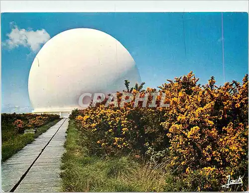 Cartes postales moderne Plemeur Bodou Le Centre de Telecommunications par satellites Le radome