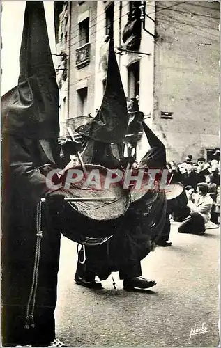 Cartes postales moderne Perpignan PO Professo de la Sanch Les Tambours volles de crepe pendant la Procession