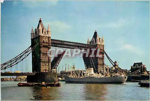 Cartes postales moderne Tower Bridge London Tower Bridge the last bridge on the Thames before the sea