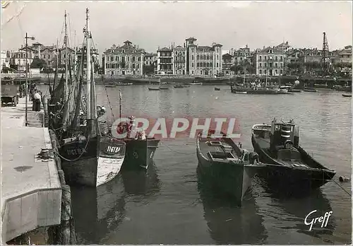 Cartes postales moderne Saint Jean de Luz Bses Pyr Le port et la maison de l'Infante Bateaux