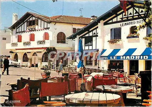 Cartes postales moderne Guethary Pyrenees Atlantiques Place Jean Paul Toulet Le Madrid
