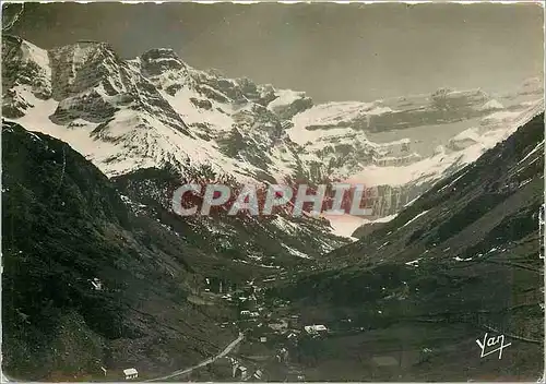 Cartes postales moderne Gavarnie Le Village le Cirque