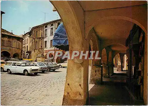 Cartes postales moderne Bagnols sur Ceze Gard La place de la Mairie et ses arcades