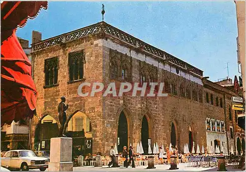 Cartes postales moderne Perpignan la place de la Loge Le cafe de France la Venus de Maillol