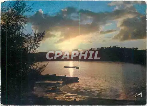 Cartes postales moderne Couleurs et Lumiere de France La Bretagne Coucher de soleil sur un Lac Breton