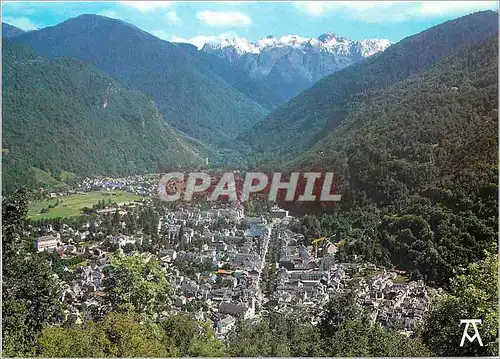 Cartes postales moderne Les Pyrenees Luchon Vue generale et les Pyrenees