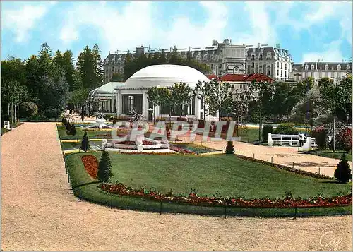 Cartes postales moderne Vittel Vue vers le Pavillon de la Grande Source