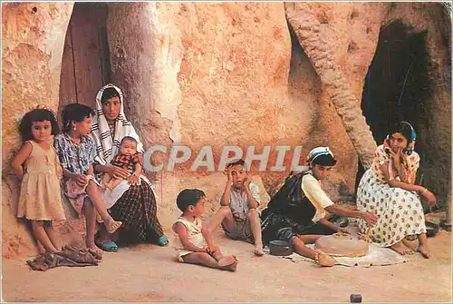 Cartes postales moderne Tunisie Sud Tunisien Vie de famille