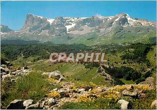 Cartes postales moderne Les Hautes Alpes Le Devouly Le Pic de Bure au printemps (alt 2712 m)