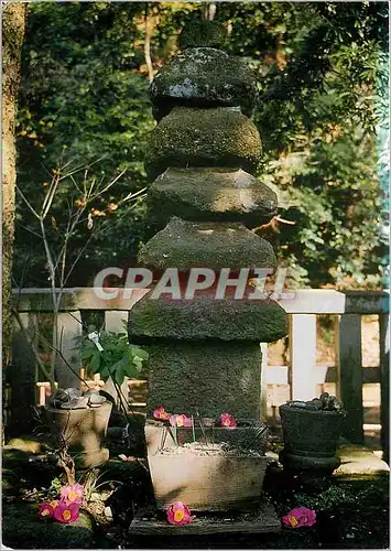 Cartes postales moderne La Tombe du Shogun Minamoto no Yortiomo