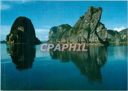 Cartes postales moderne Halong Vietnam Hon Mom Cho Dog's mouth mountain