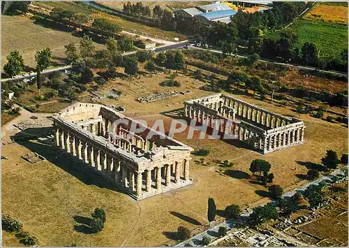 Cartes postales moderne Paestum Temple de Nettuno et Basilique