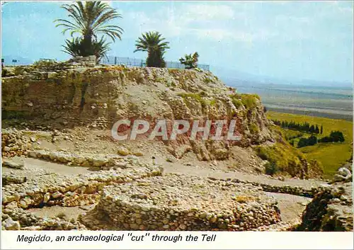 Moderne Karte Megiddo an archaelogical cut through the tell